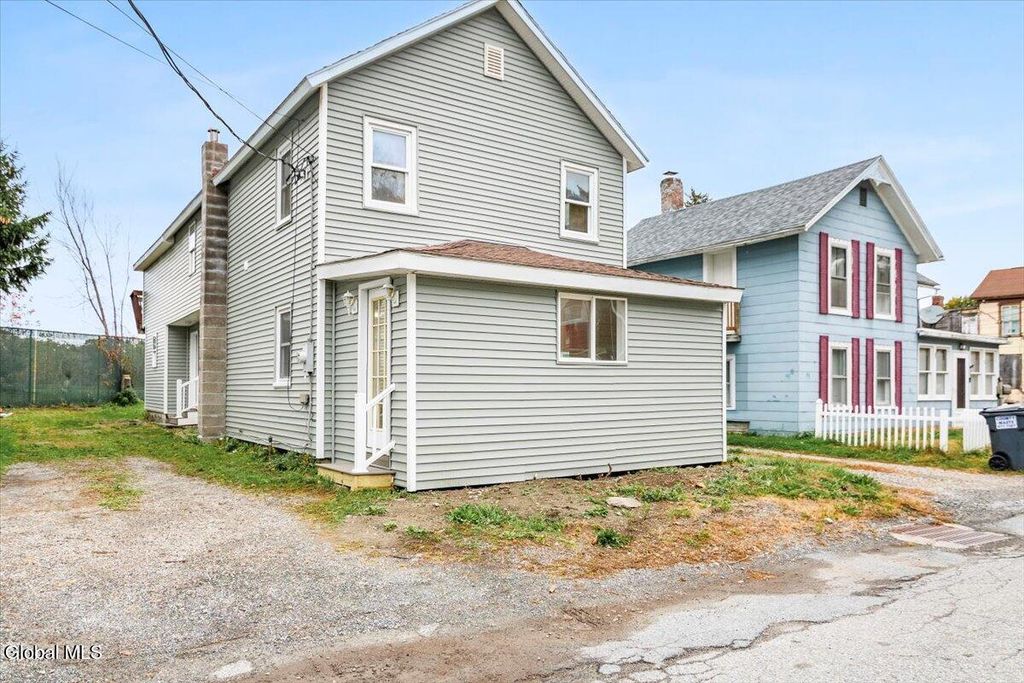 15 Nixon Street, Hoosick, NY 12090