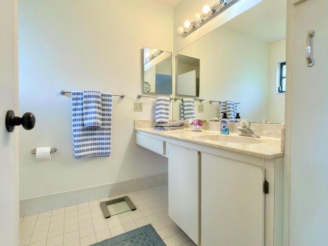 10975 Dolphin Palm Court B, Boynton Beach, FL 33437