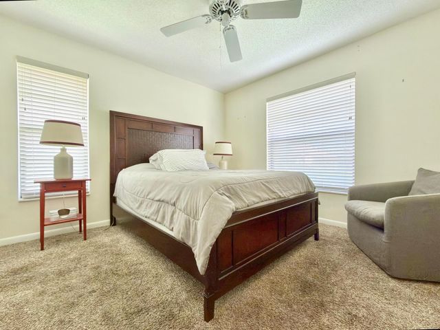 10975 Dolphin Palm Court B, Boynton Beach, FL 33437