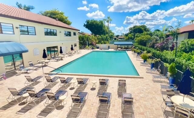 10975 Dolphin Palm Court B, Boynton Beach, FL 33437