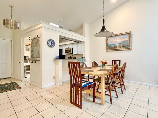 10975 Dolphin Palm Court B, Boynton Beach, FL 33437