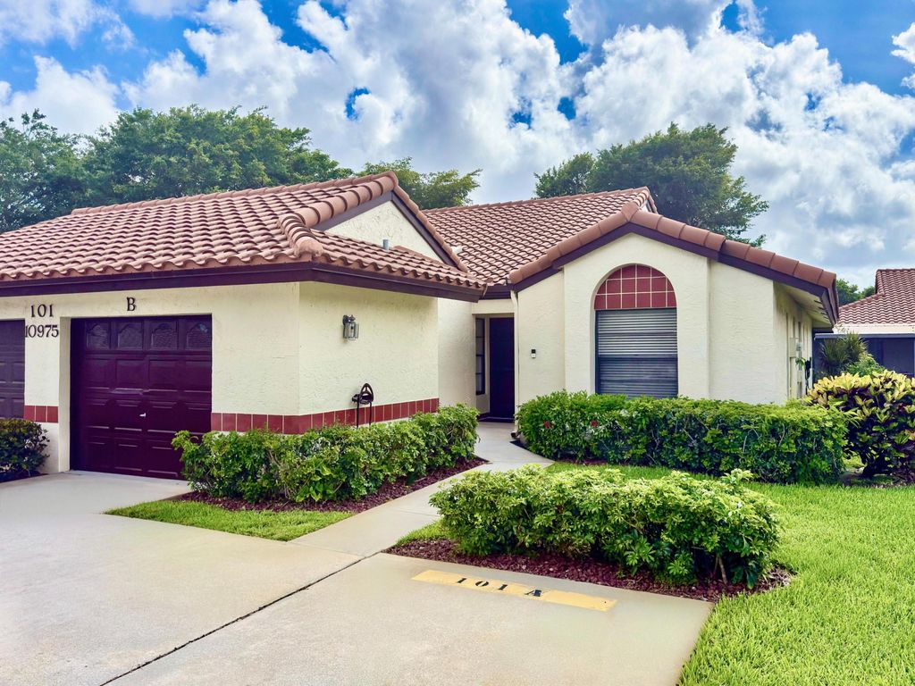 10975 Dolphin Palm Court B, Boynton Beach, FL 33437