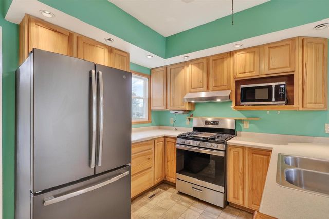 810 17TH AVENUE SOUTH, Wisconsin Rapids, WI 54495