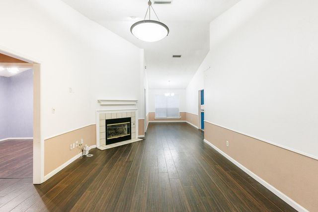 2210 93rd Street, Lubbock, TX 79423