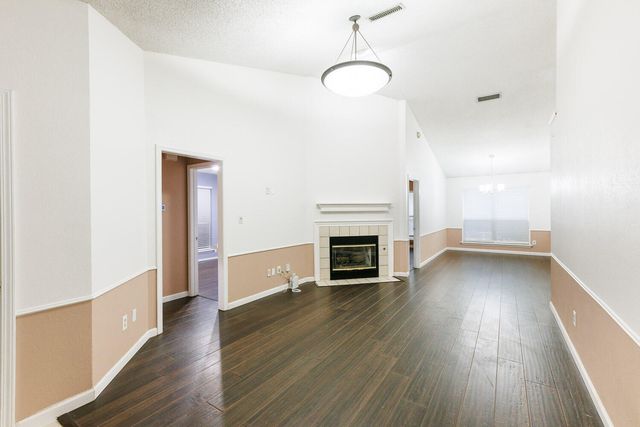 2210 93rd Street, Lubbock, TX 79423