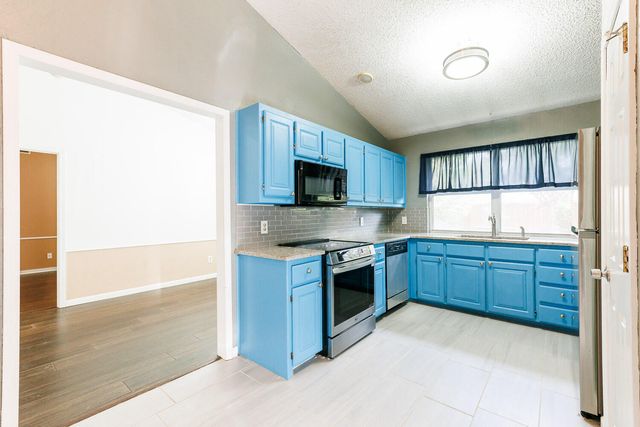 2210 93rd Street, Lubbock, TX 79423