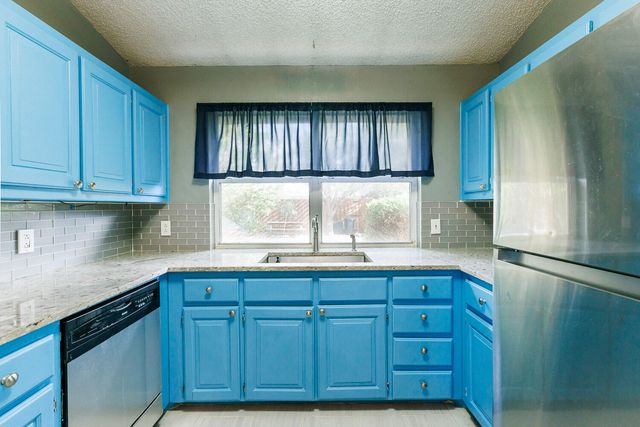 2210 93rd Street, Lubbock, TX 79423