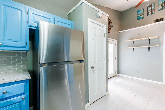 2210 93rd Street, Lubbock, TX 79423