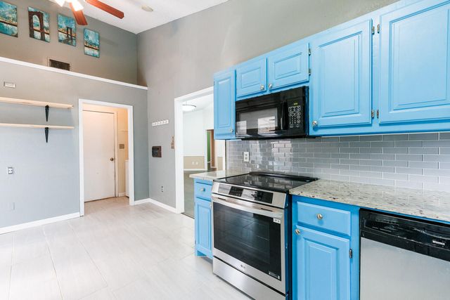 2210 93rd Street, Lubbock, TX 79423