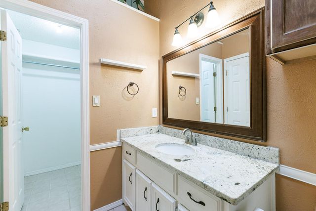 2210 93rd Street, Lubbock, TX 79423