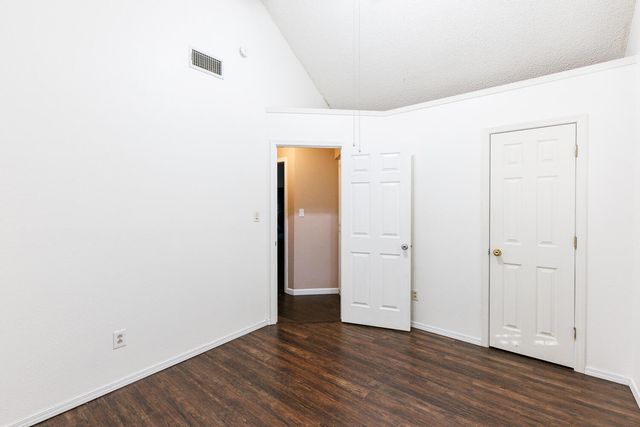 2210 93rd Street, Lubbock, TX 79423