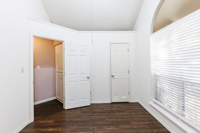 2210 93rd Street, Lubbock, TX 79423