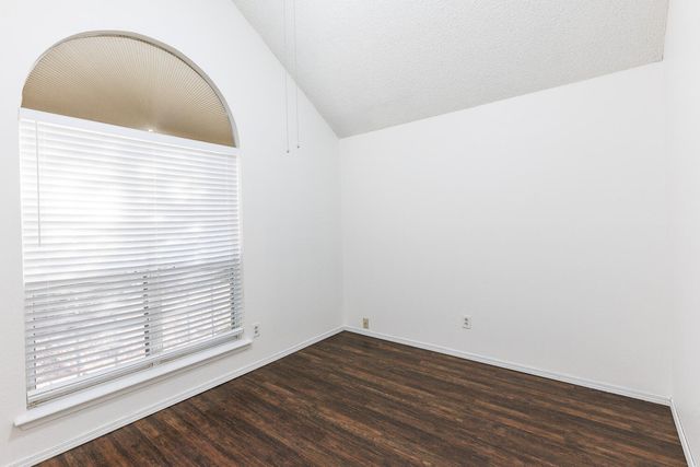 2210 93rd Street, Lubbock, TX 79423