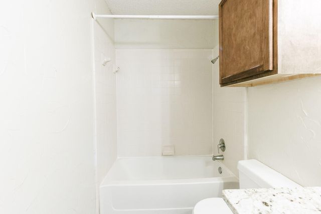 2210 93rd Street, Lubbock, TX 79423