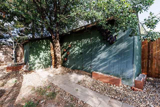 2210 93rd Street, Lubbock, TX 79423