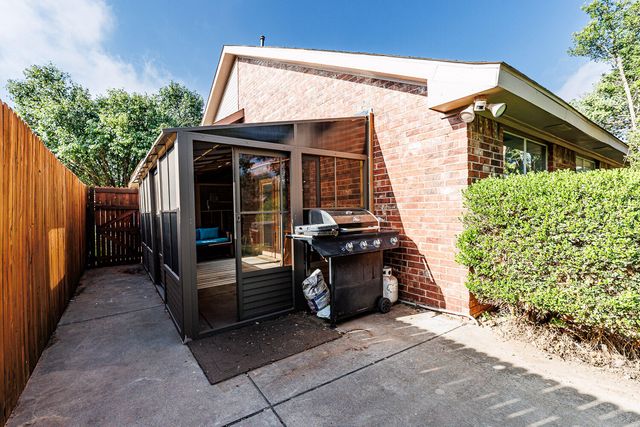 2210 93rd Street, Lubbock, TX 79423