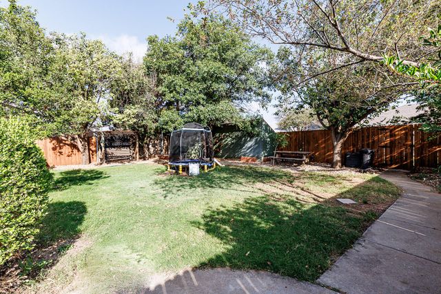 2210 93rd Street, Lubbock, TX 79423