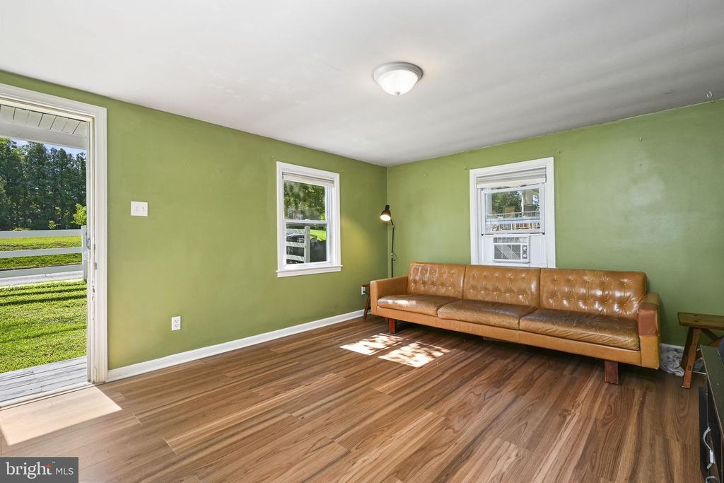 321 N PLEASANTVIEW RD, POTTSTOWN, PA 19464 — photo 3