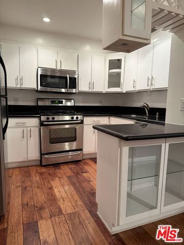 800 W 1st Street 3105, Los Angeles, CA 90012