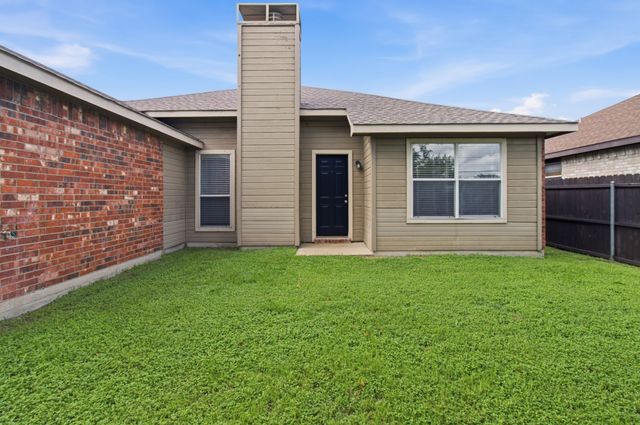 6412 Royal Cedar Drive, Dallas, TX 75236