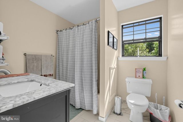 111 CYPRESS DR, Quakertown, PA 18951