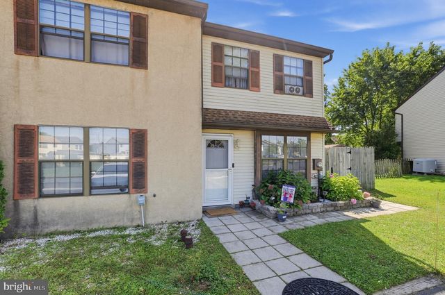111 CYPRESS DR, Quakertown, PA 18951