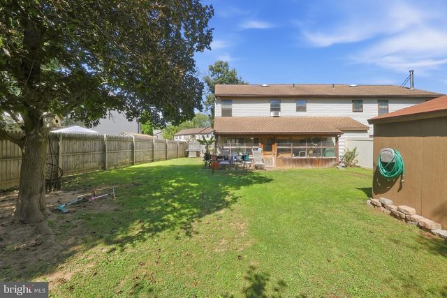 111 CYPRESS DR, Quakertown, PA 18951