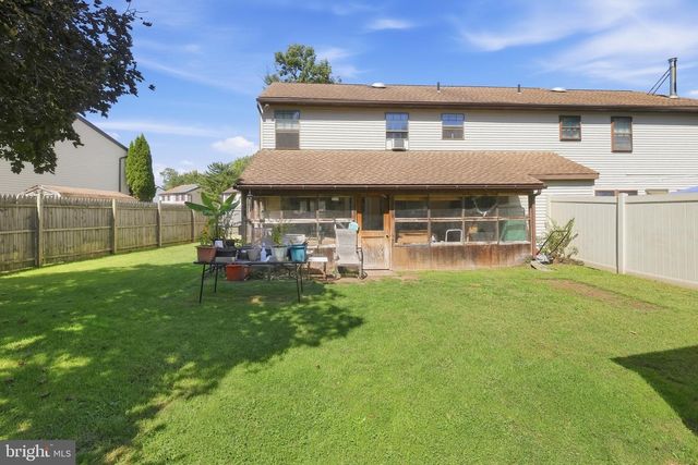 111 CYPRESS DR, Quakertown, PA 18951