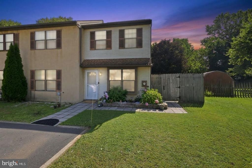 111 CYPRESS DR, Quakertown, PA 18951
