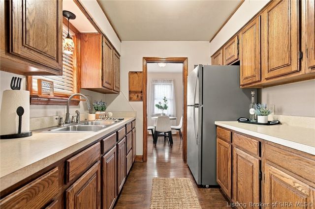 508 Linnwood Avenue, Sellersburg, IN 47172
