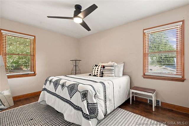 508 Linnwood Avenue, Sellersburg, IN 47172