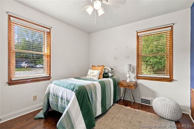 508 Linnwood Avenue, Sellersburg, IN 47172