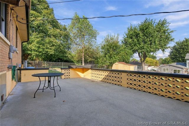 508 Linnwood Avenue, Sellersburg, IN 47172