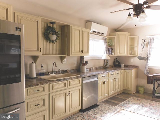 464 WOLFS BRIDGE RD, Carlisle, PA 17013