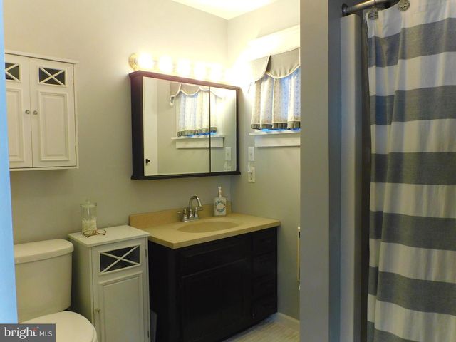 464 WOLFS BRIDGE RD, Carlisle, PA 17013