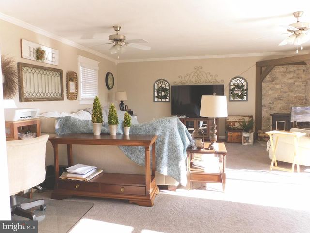 464 WOLFS BRIDGE RD, Carlisle, PA 17013