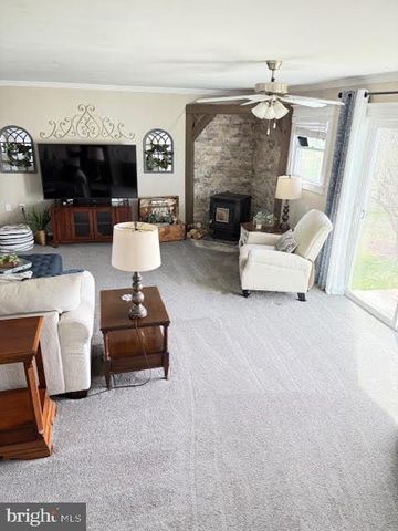 464 WOLFS BRIDGE RD, Carlisle, PA 17013