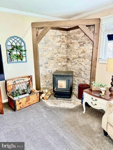 464 WOLFS BRIDGE RD, Carlisle, PA 17013