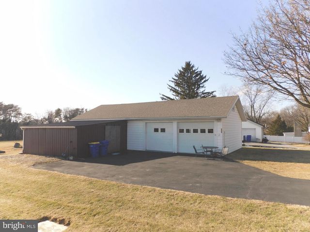 464 WOLFS BRIDGE RD, Carlisle, PA 17013