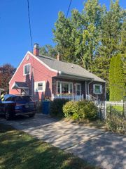 2631 Simon Avenue, Bay City, MI 48708