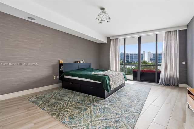 3300 NE 188th St 216, Aventura, FL 33180
