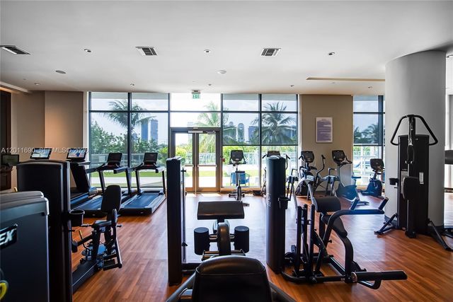 3300 NE 188th St 216, Aventura, FL 33180