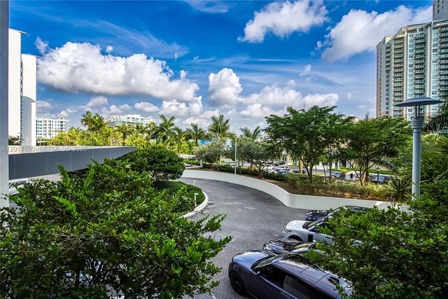 3300 NE 188th St 216, Aventura, FL 33180