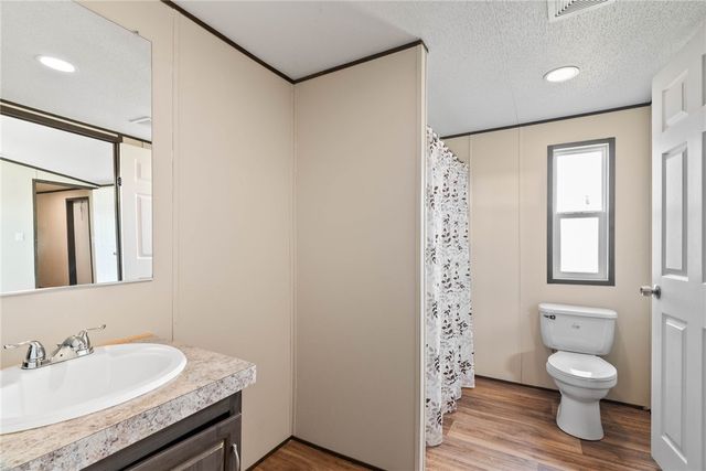 4533 E Granado Dr, Robstown, TX 78380