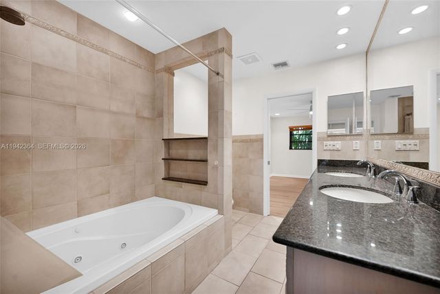 3951 NE 17th Ave 705, Pompano Beach, FL 33064