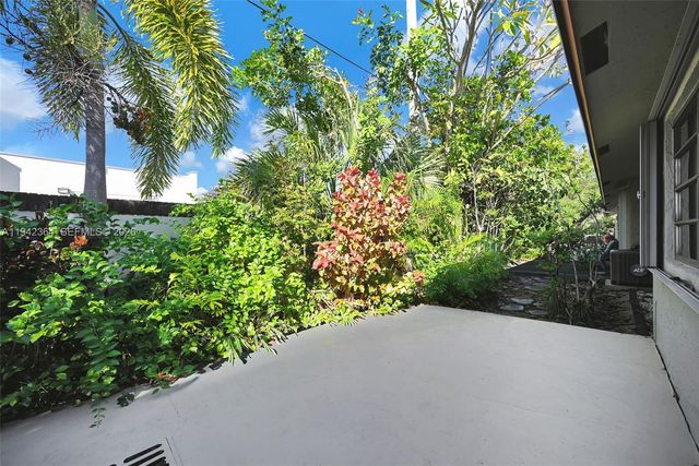 3951 NE 17th Ave 705, Pompano Beach, FL 33064