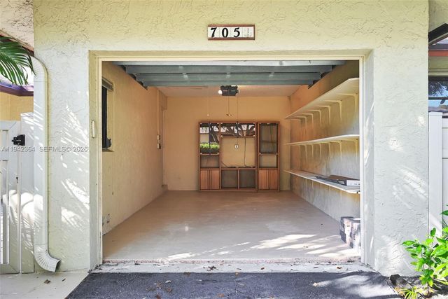 3951 NE 17th Ave 705, Pompano Beach, FL 33064