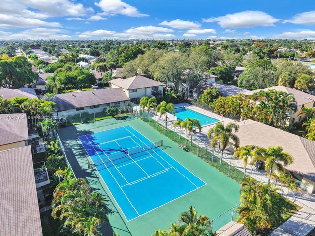 3951 NE 17th Ave 705, Pompano Beach, FL 33064