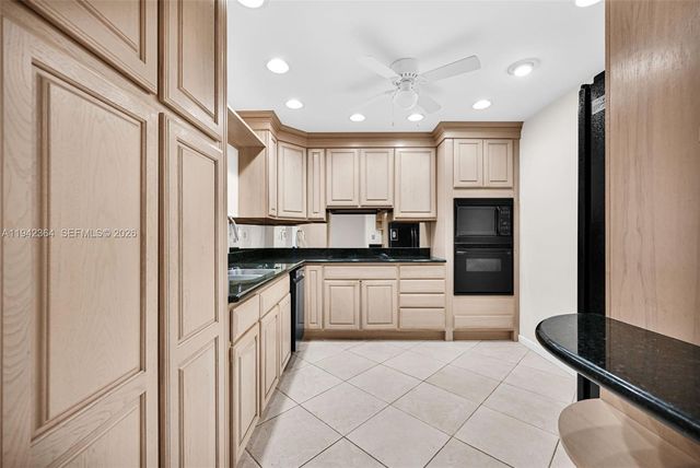 3951 NE 17th Ave 705, Pompano Beach, FL 33064