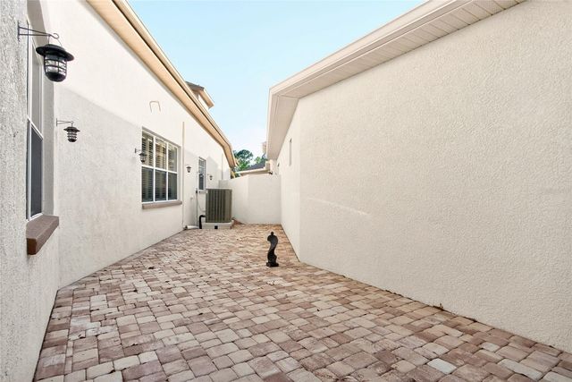 5120 FAIRWAY ONE DRIVE, Valrico, FL 33596